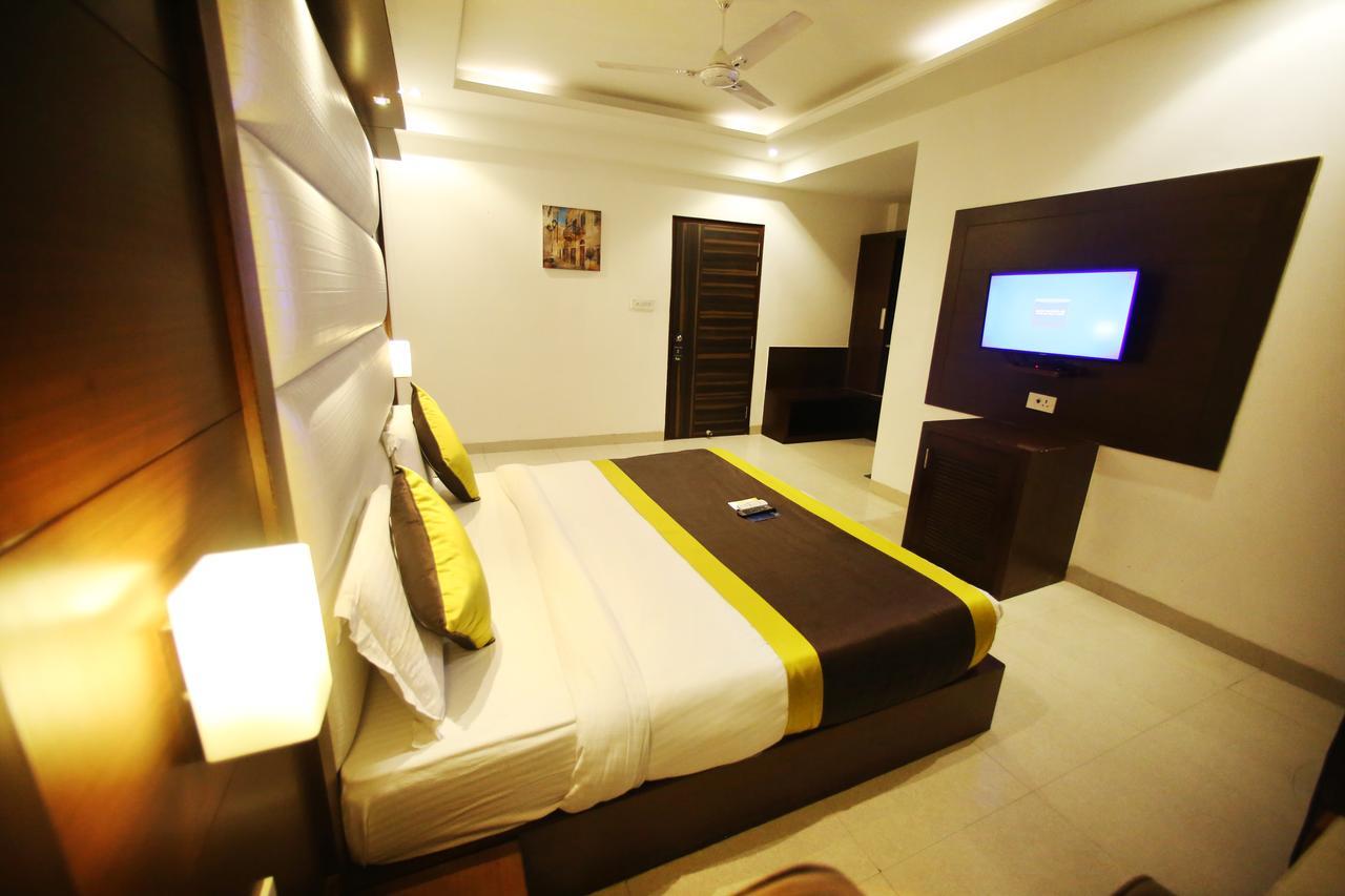 Hotel Aero Star Near Delhi Airport نيودلهي المظهر الخارجي الصورة