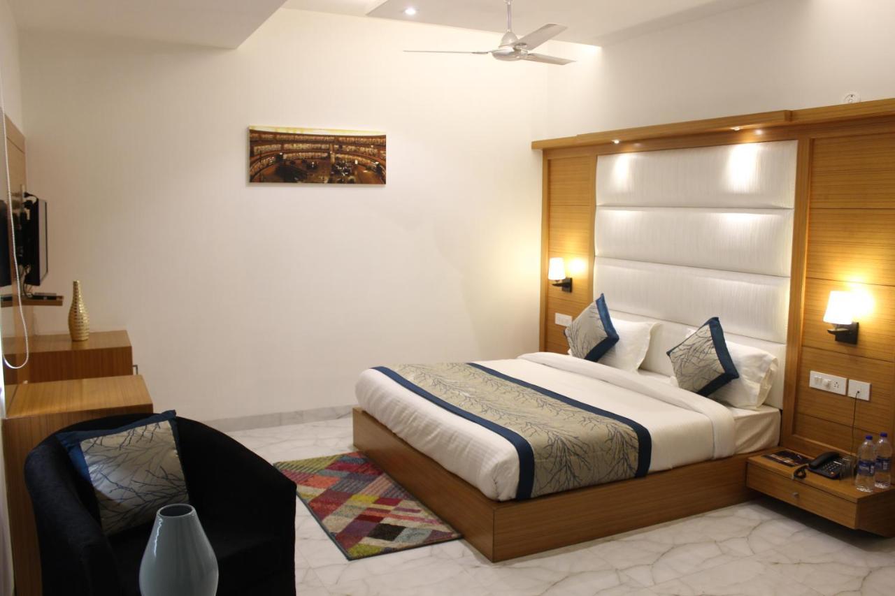 Hotel Aero Star Near Delhi Airport نيودلهي المظهر الخارجي الصورة